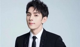 广州帅哥网红吃瓜图片,广州网红帅哥瓜田美食探秘记